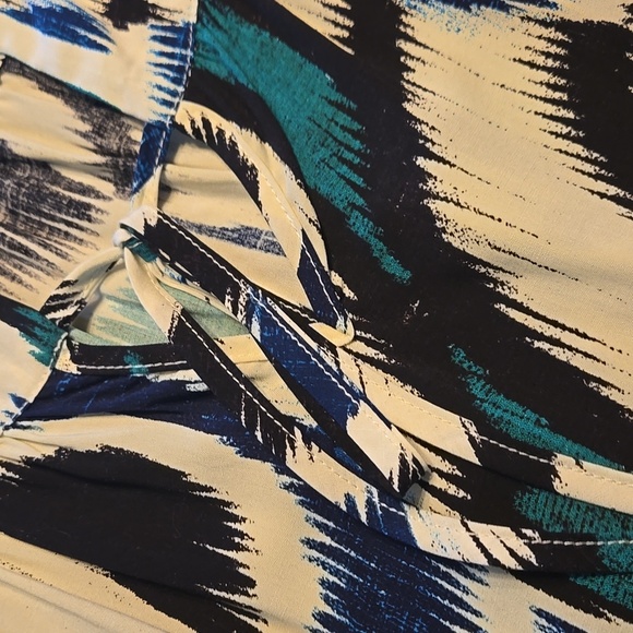 Stylish Blues,  Black Patterned Women's Top From Molly Bracken - Picture 3 of 4